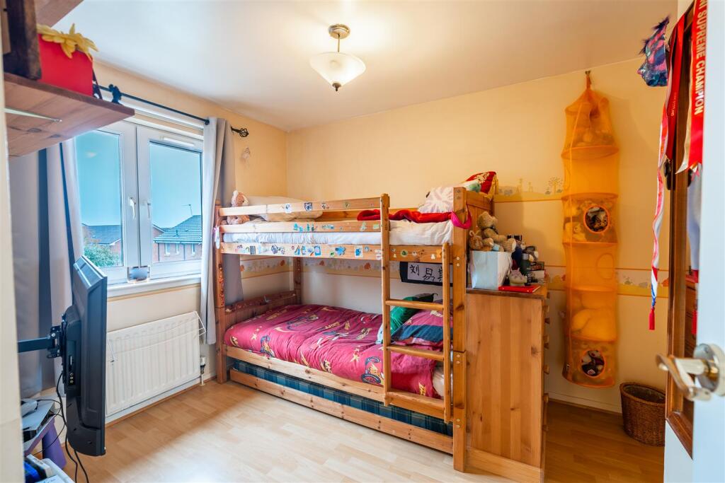 bedroom.two.1jpg
