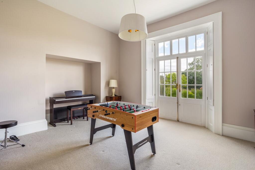 Glebe House 30178...