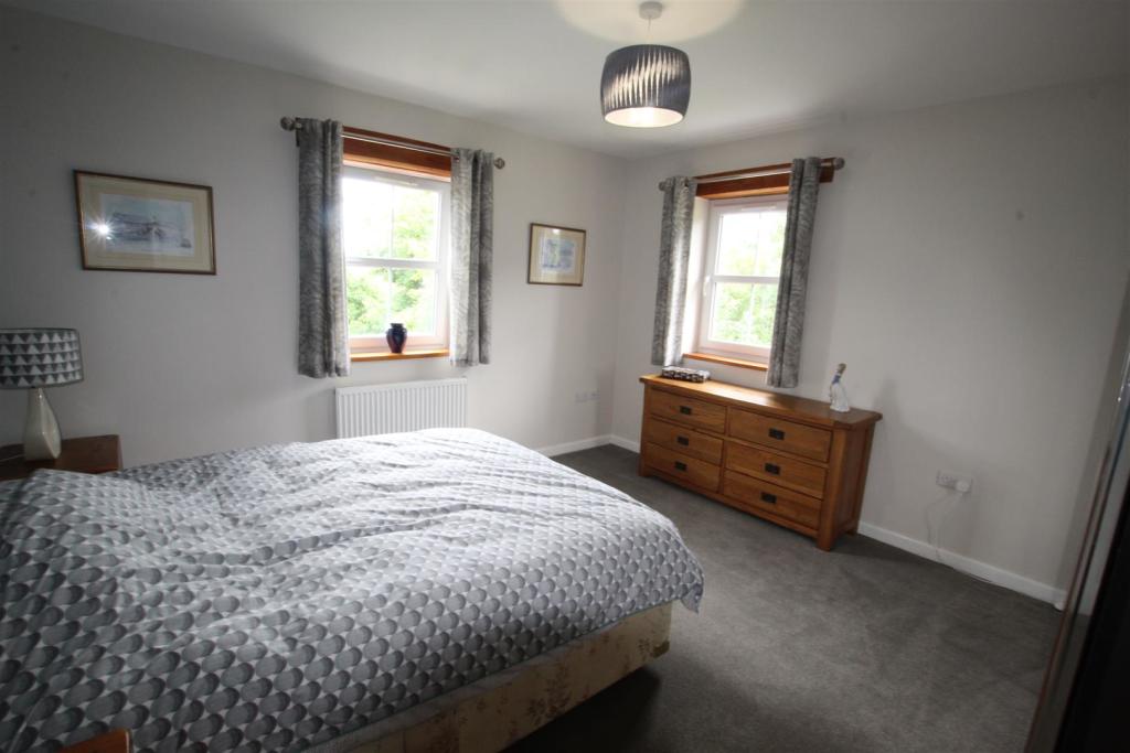 bed 2.JPG