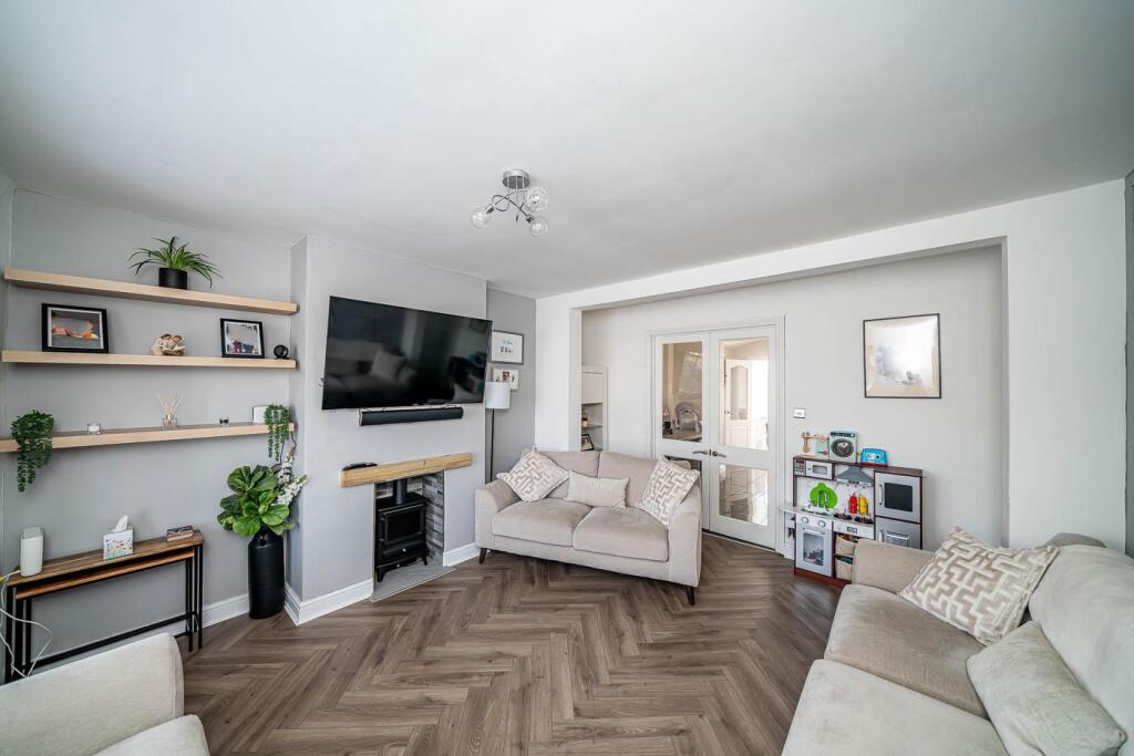 Webbs Estate Agents-3.jpg