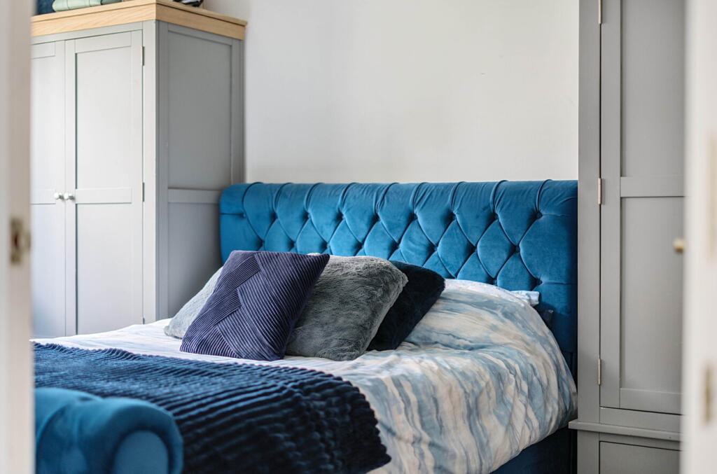 1300705-8-683d820...