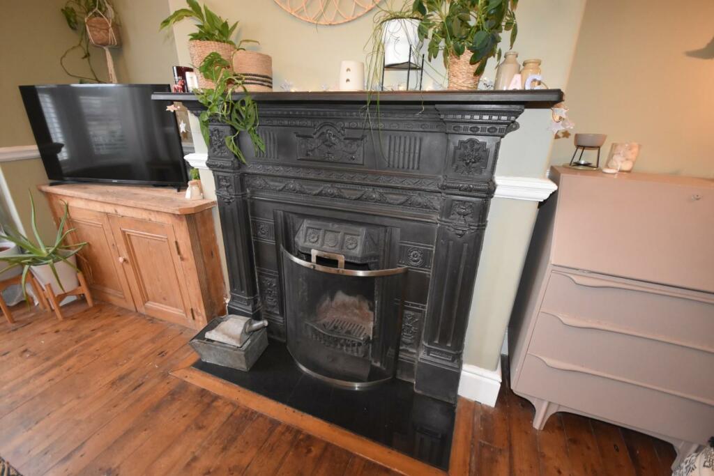 FRONT RECEPTION ROOM