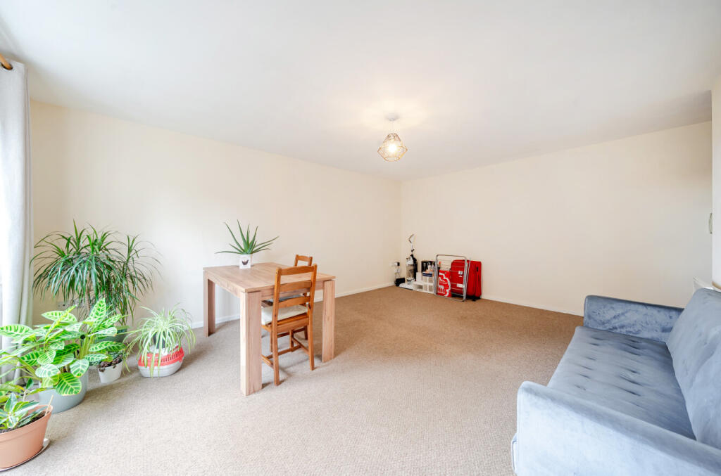 1361837-7-68e3aac...