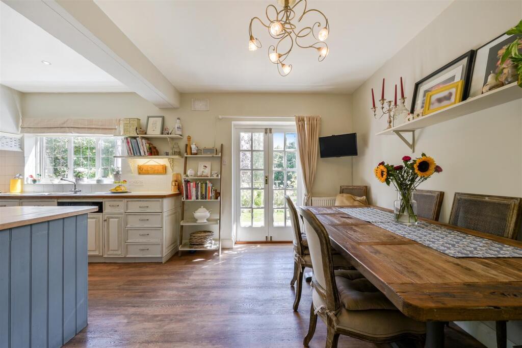 WILMERHATCH LANE (7).jpg