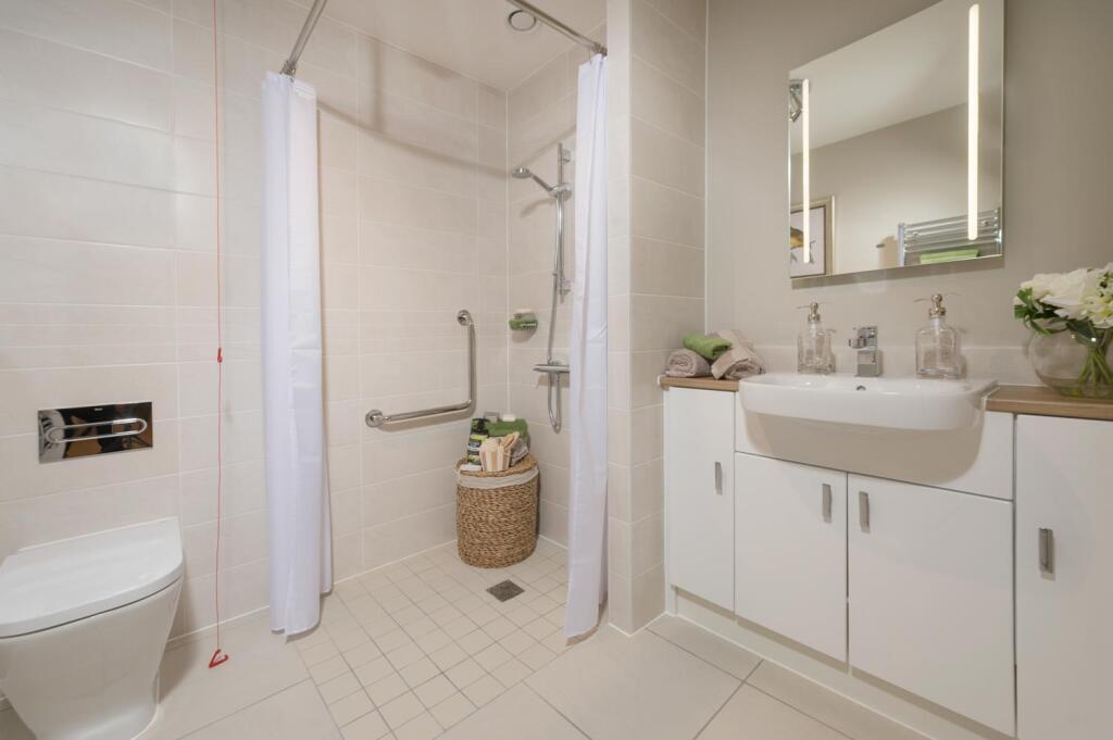 Show Apartment Shower Room 