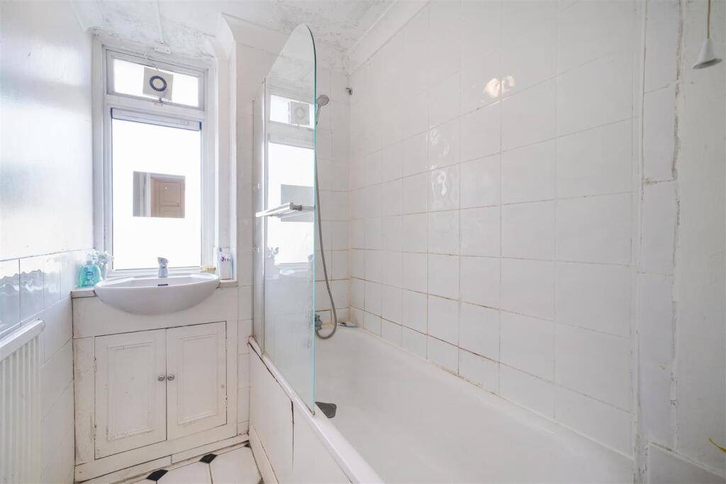 Flat 16, Farjeon House - ZzzH3EkPPnSrm1c1nyKc.jpg