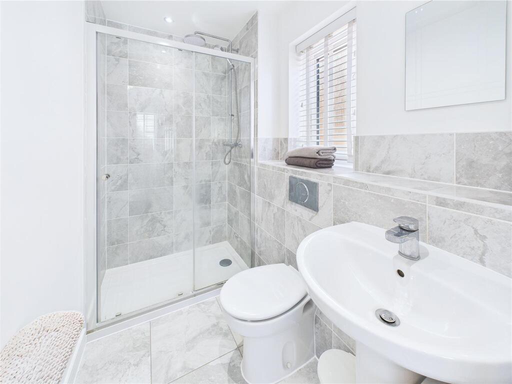 Harrier Way, Estate Agent, Burton on Trent (24).jp