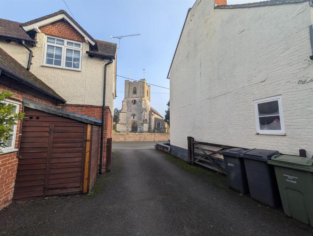 SIDE ACCESS/DRIVEWAY TO PROPERTY