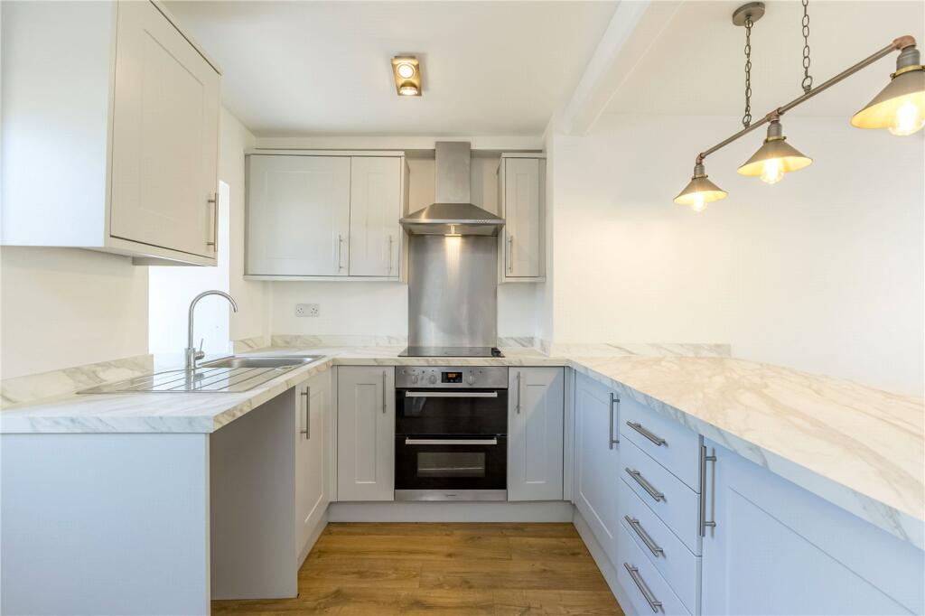 Kitchen/Living Area