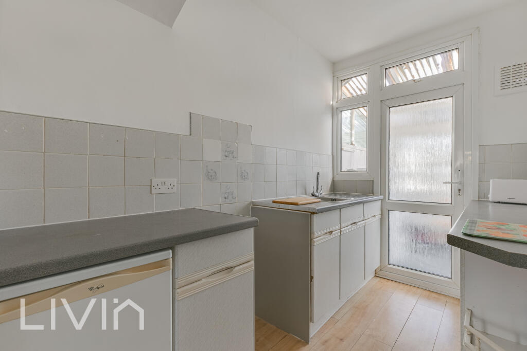 214 Harrington Road, SE25 - 9