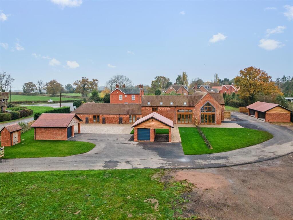 Barn 4 Fallon Court_4.jpg