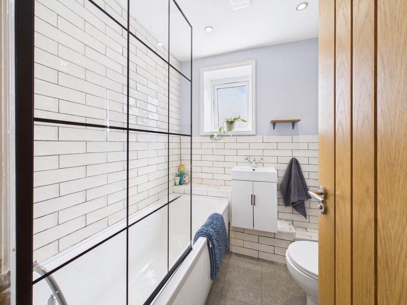 top flat bathroom