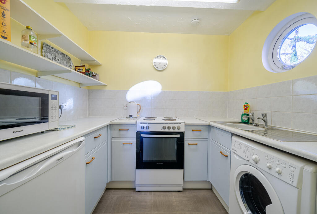 1386293-14-692ebd...