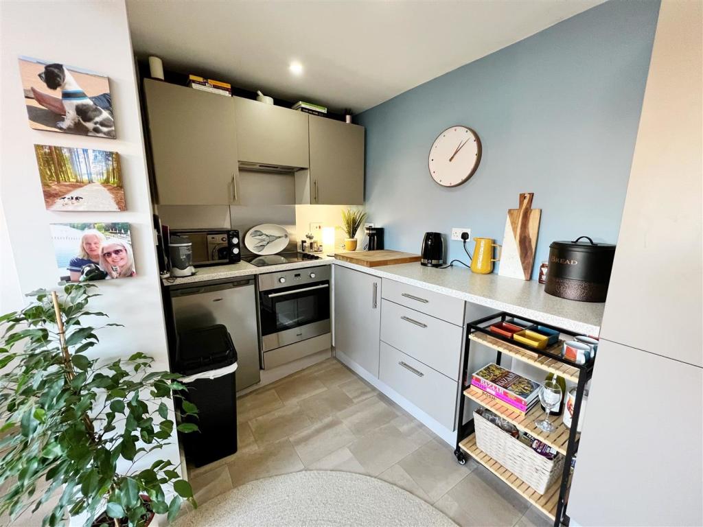 Kitchen Diner 4.jpg