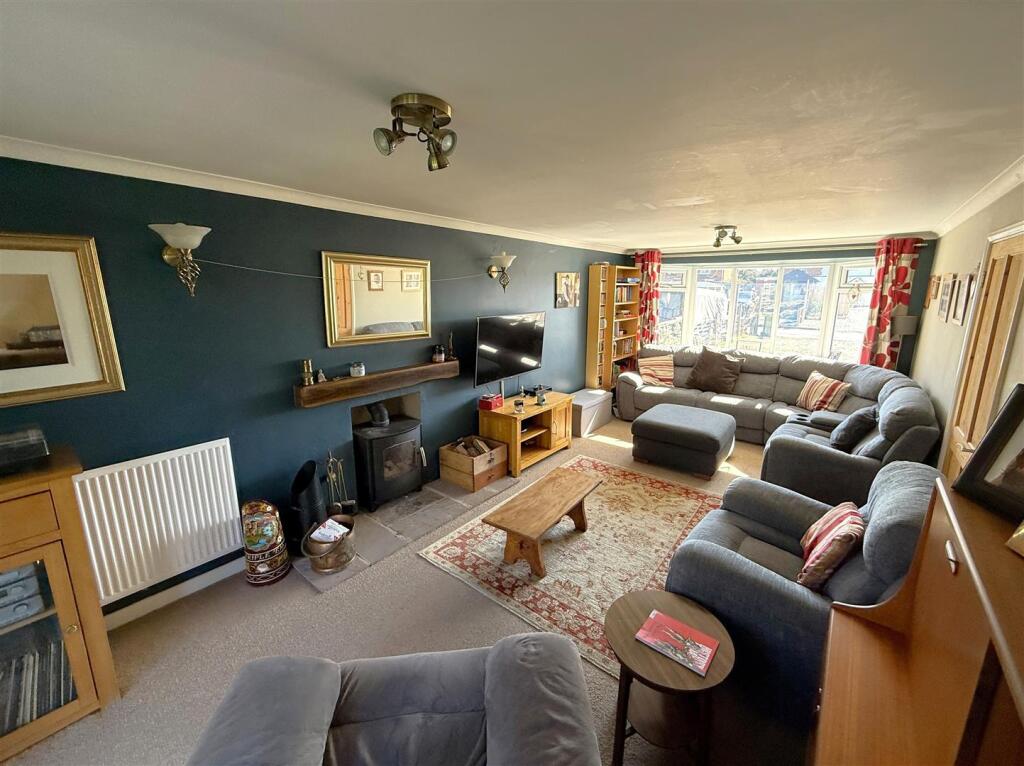 Living Room B.JPG
