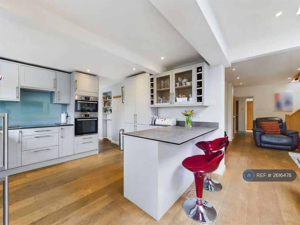 Shered Kitchen