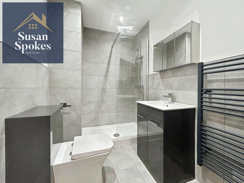 pbox-bathroom-331726.jpg