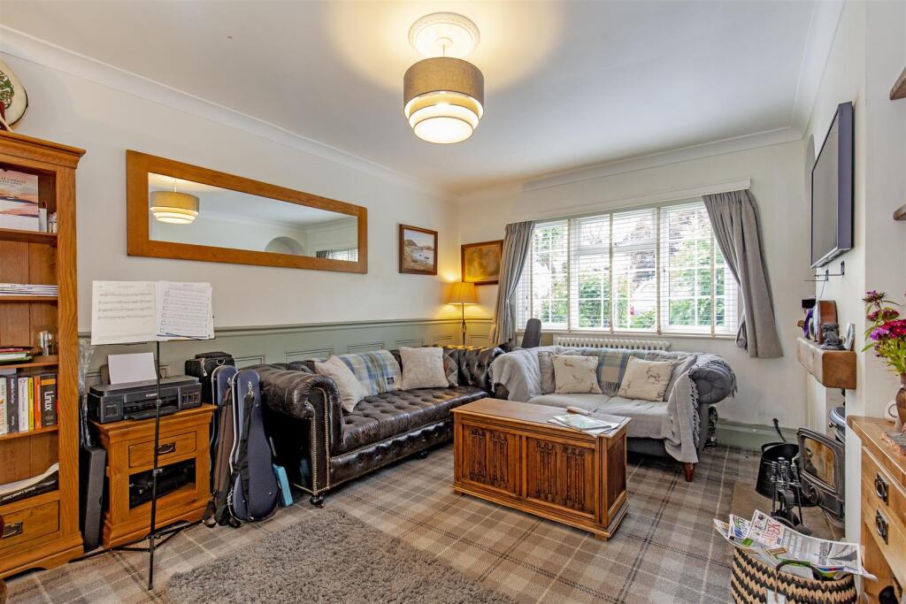 Reception Room-2.jpg