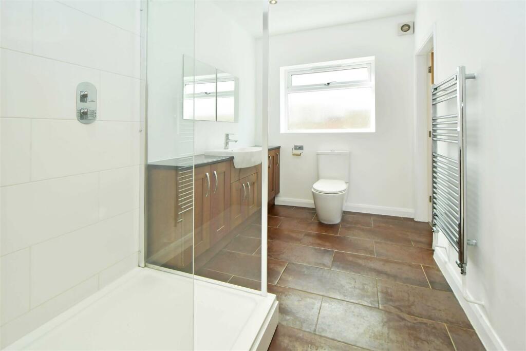 Jack &amp; Jill En-Suite