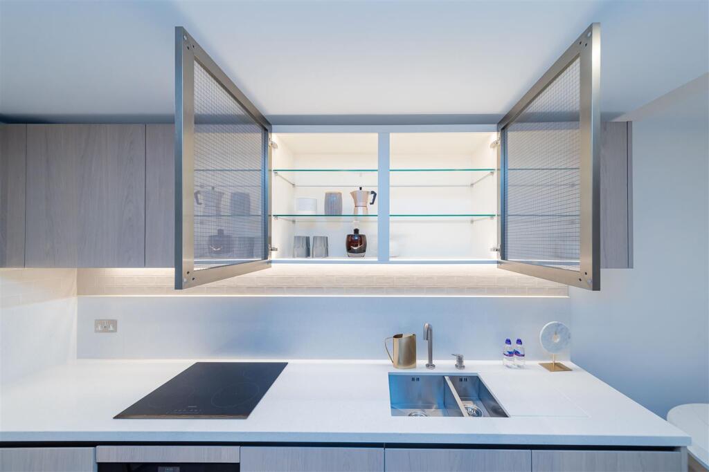 Kitchen         .jpg