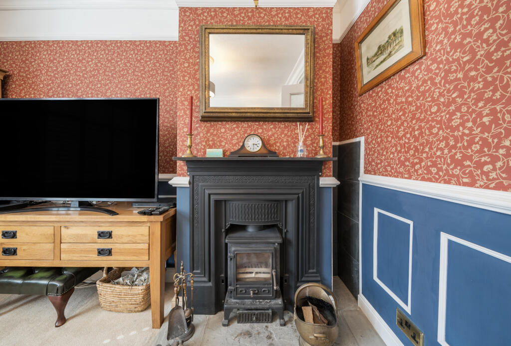 1340438-26-689eda...