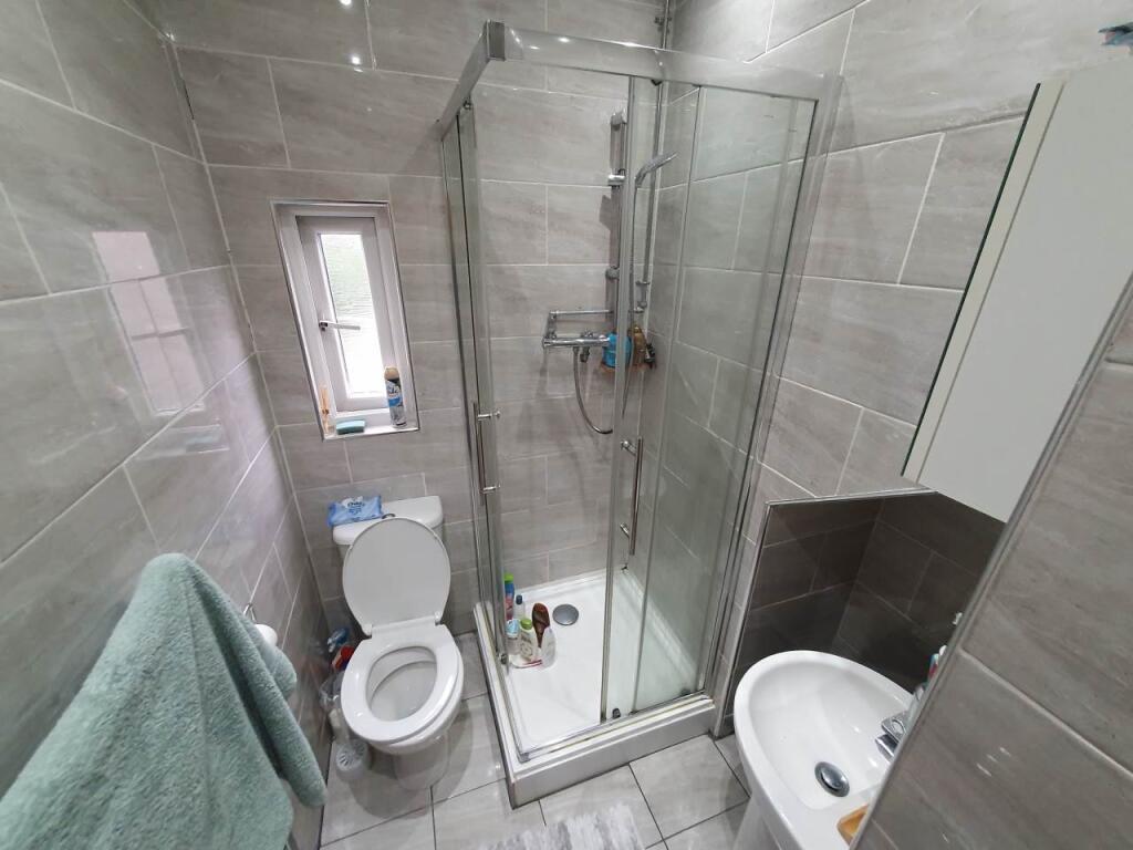 Top floor bathroom (