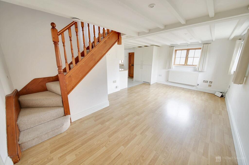 Open plan living/dining room