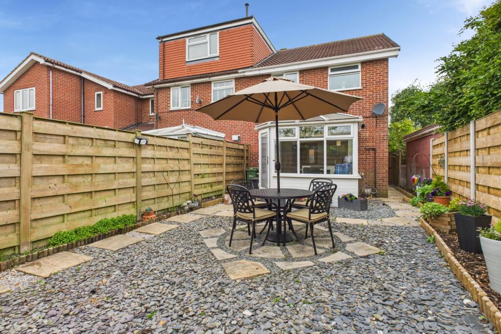 CAM03162G0-PR0279-STILL025