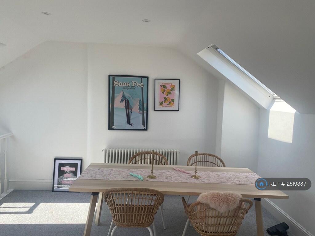 Sitting / Dining Room