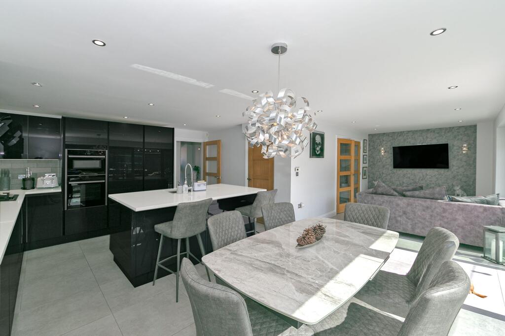 Kitchen / Diner / Family Room