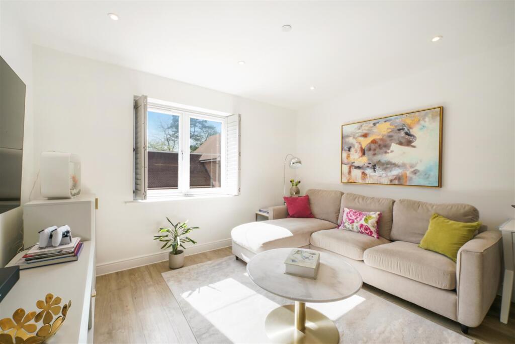 Ceres Crescent