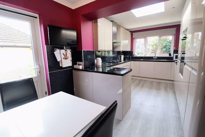 Kitchen/Breakf...