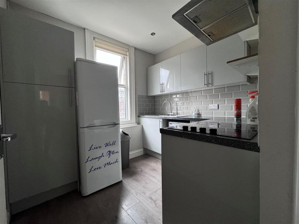 F4 18 DR Kitchen.jpg