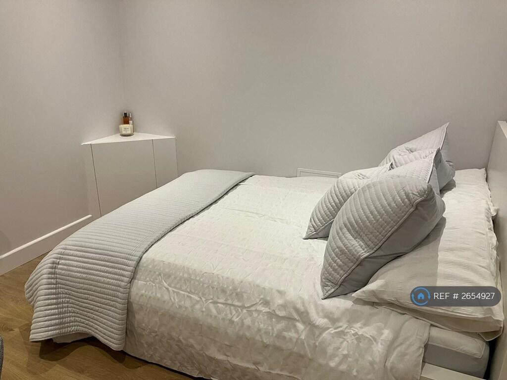 Double Room 2