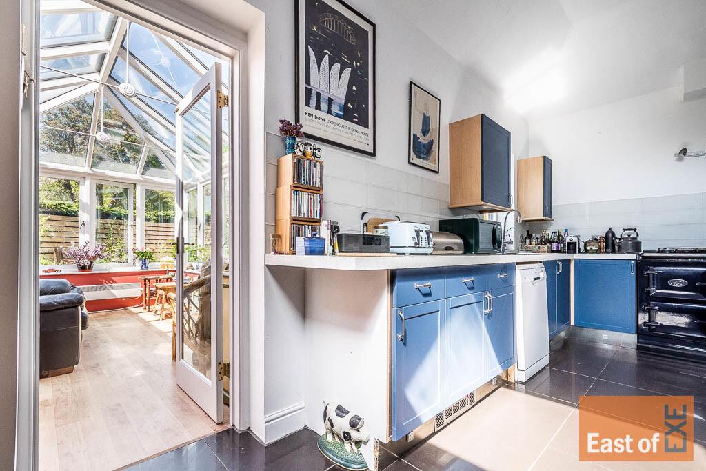 Victoria House - ...