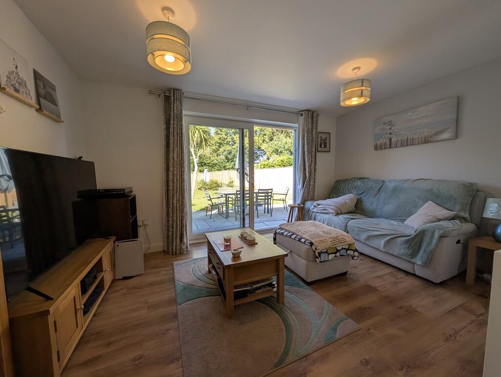 PXL_20250909_0936...