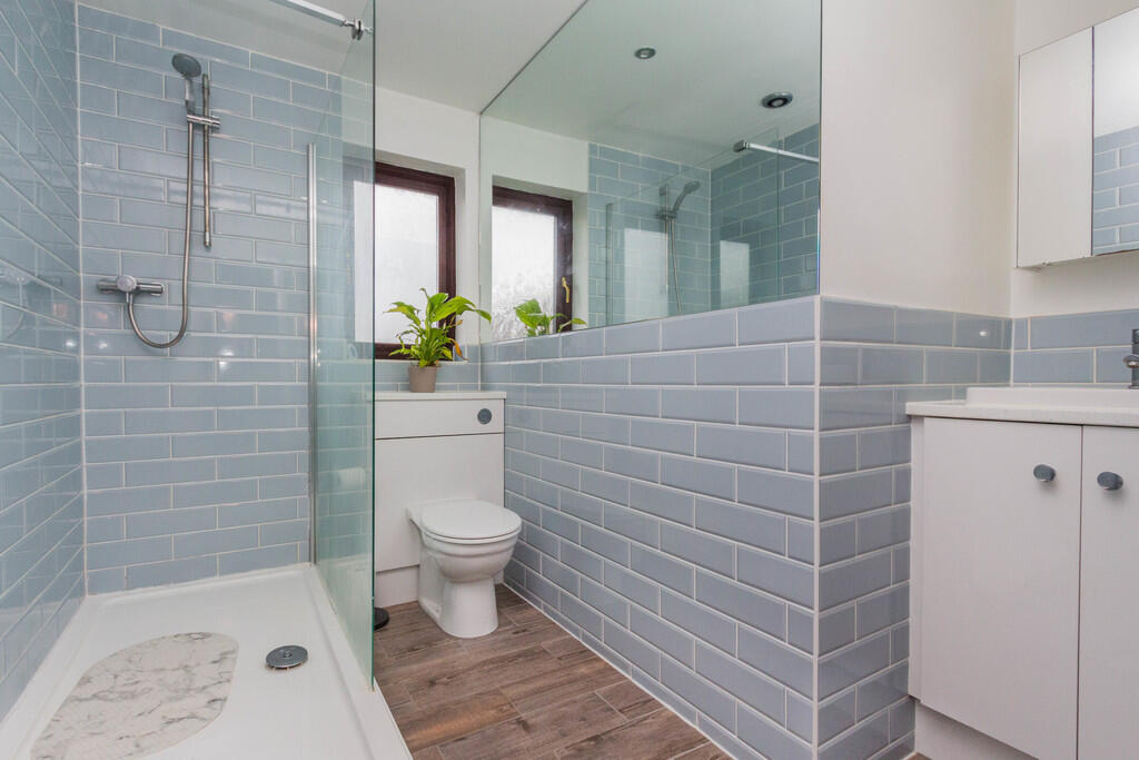 En Suite Shower R...