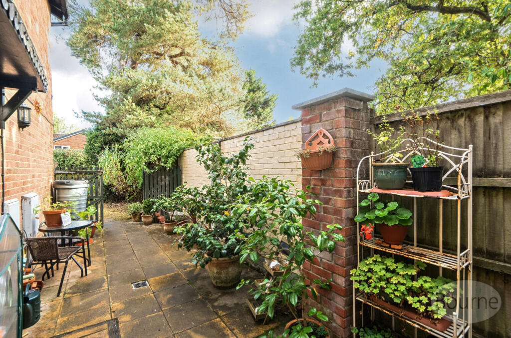 a52a6bbf-d990-4b5...