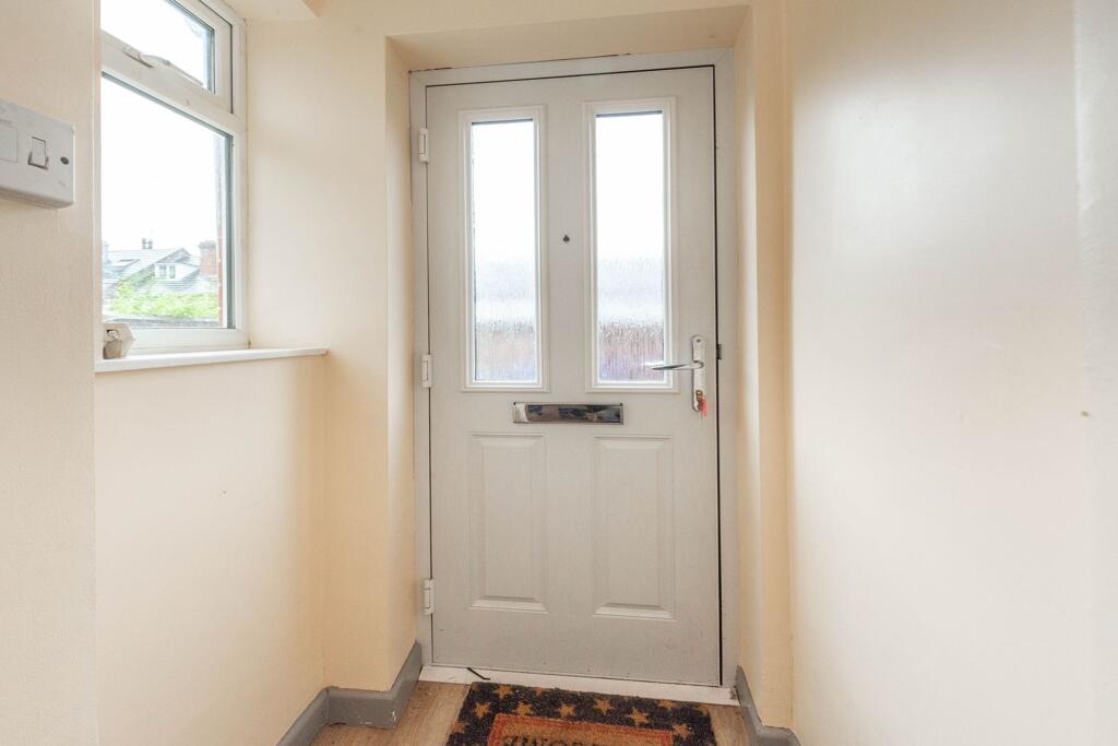 ENTRY WAY AND LANDING
