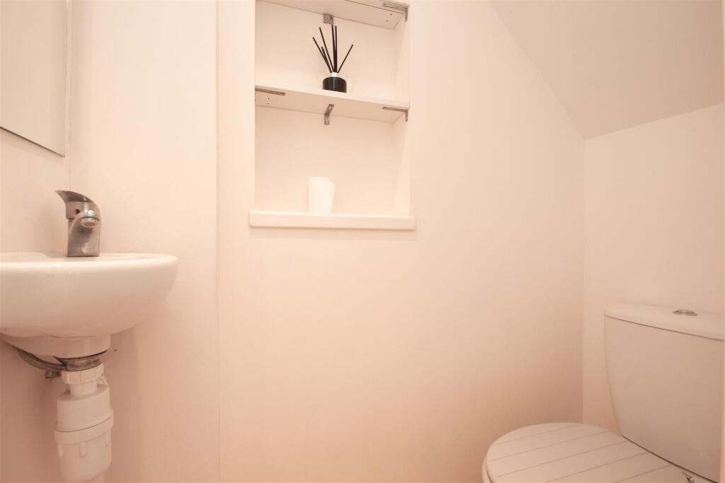 Guest WC.jpg