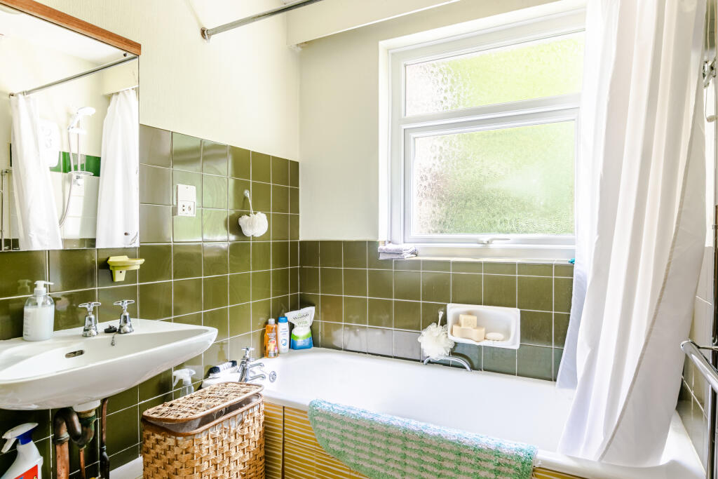 bathroom1