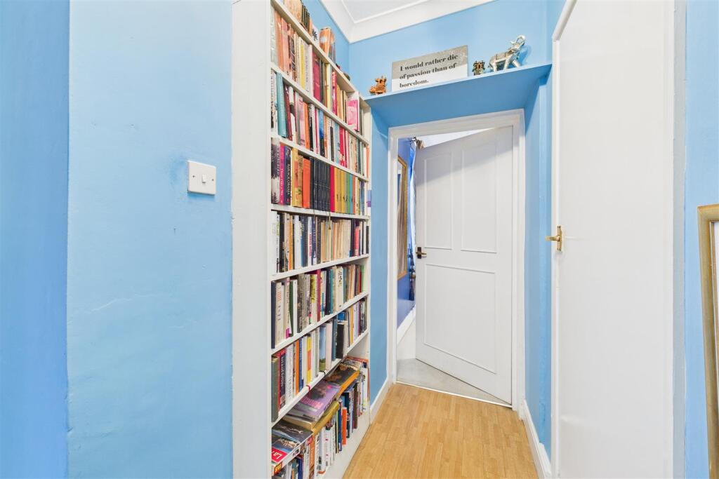 Garden Flat, 63 Newbridge Hill, Newbridge, Bath BA