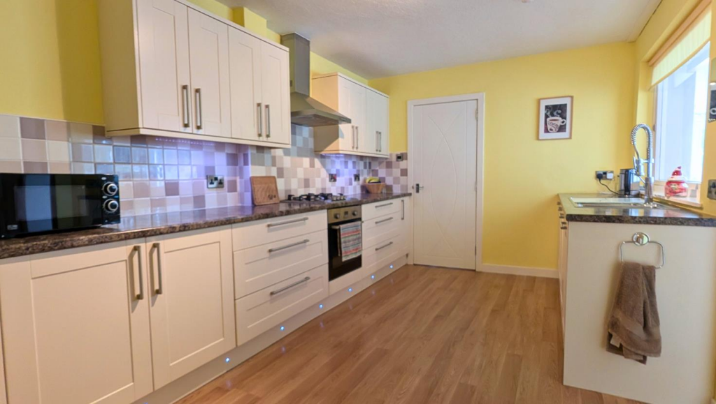 Kitchen 1.png