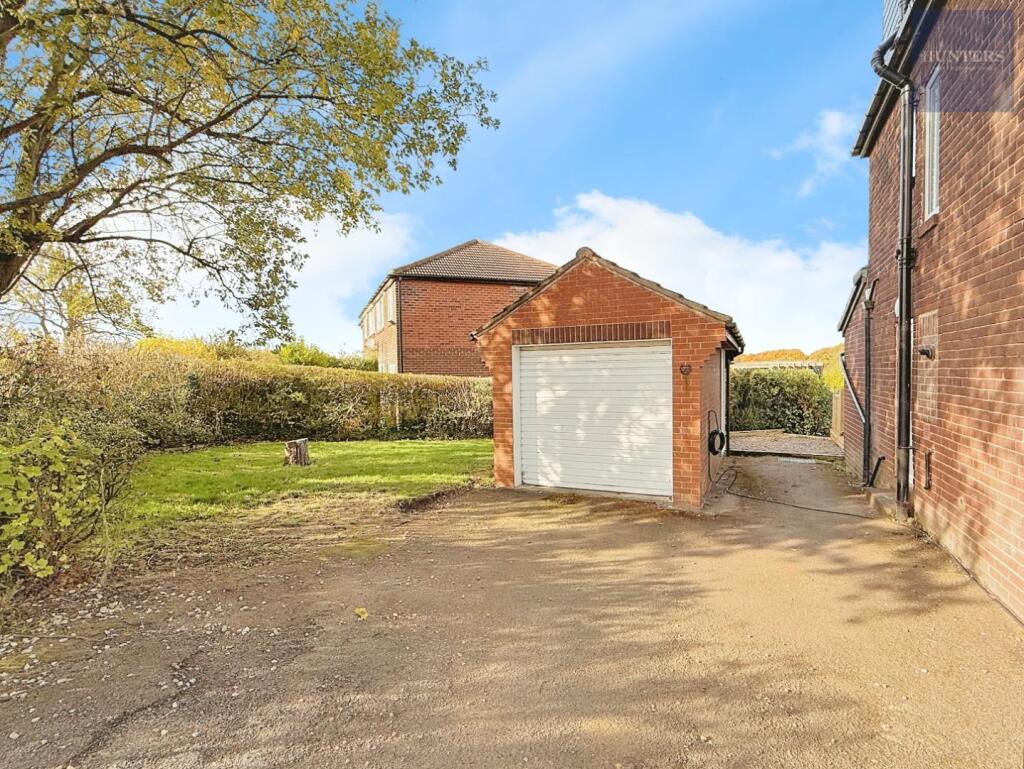 SIDE GARAGE