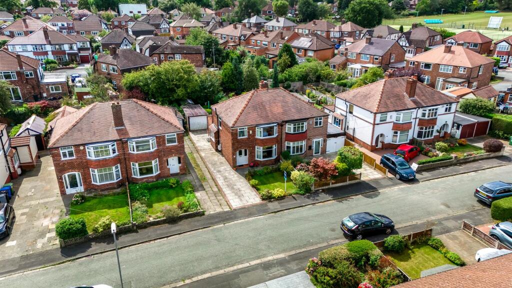 dji_fly_20250811_124440_0033_1754926051068_photo.j