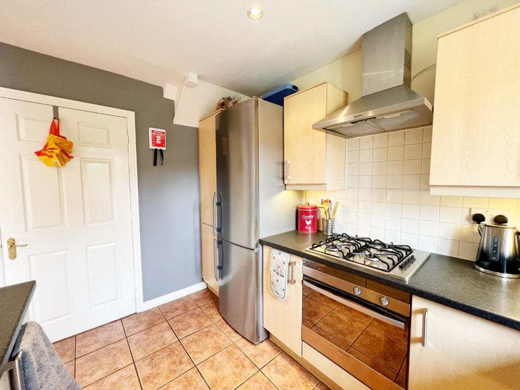Kitchen pic 5.jpg