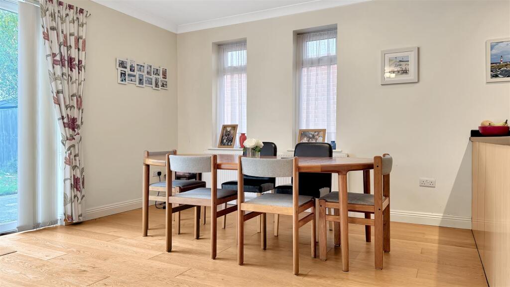 Kitchen Lounge Diner