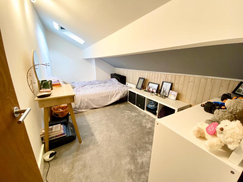 ATTIC OFFICE/ SPACE