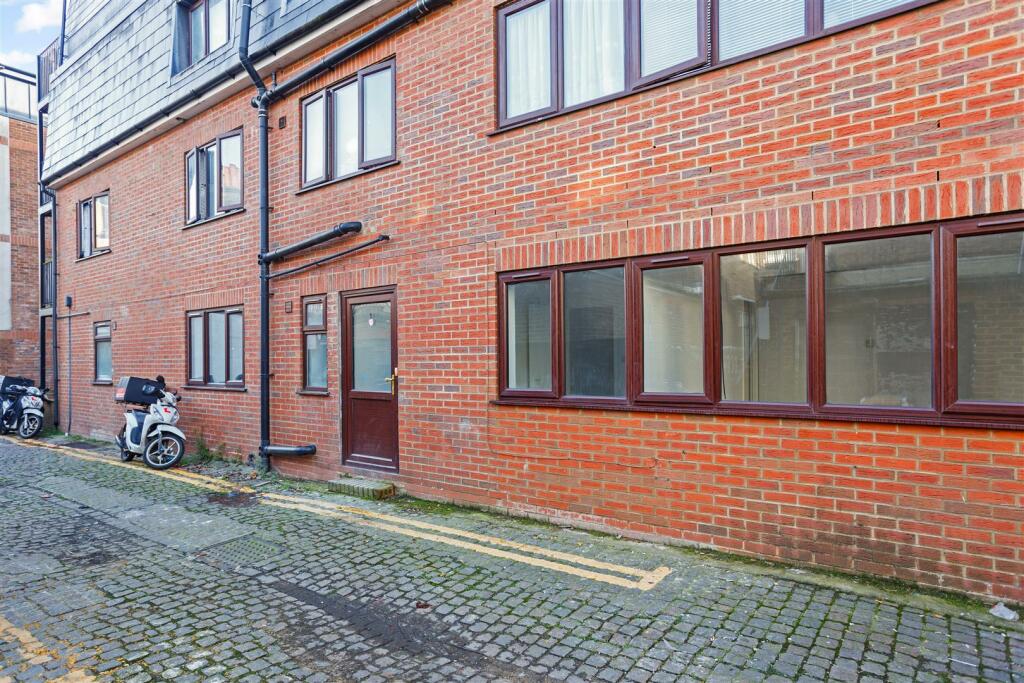 82855_Flat 1, 1 Kimberley Place - (1).jpg