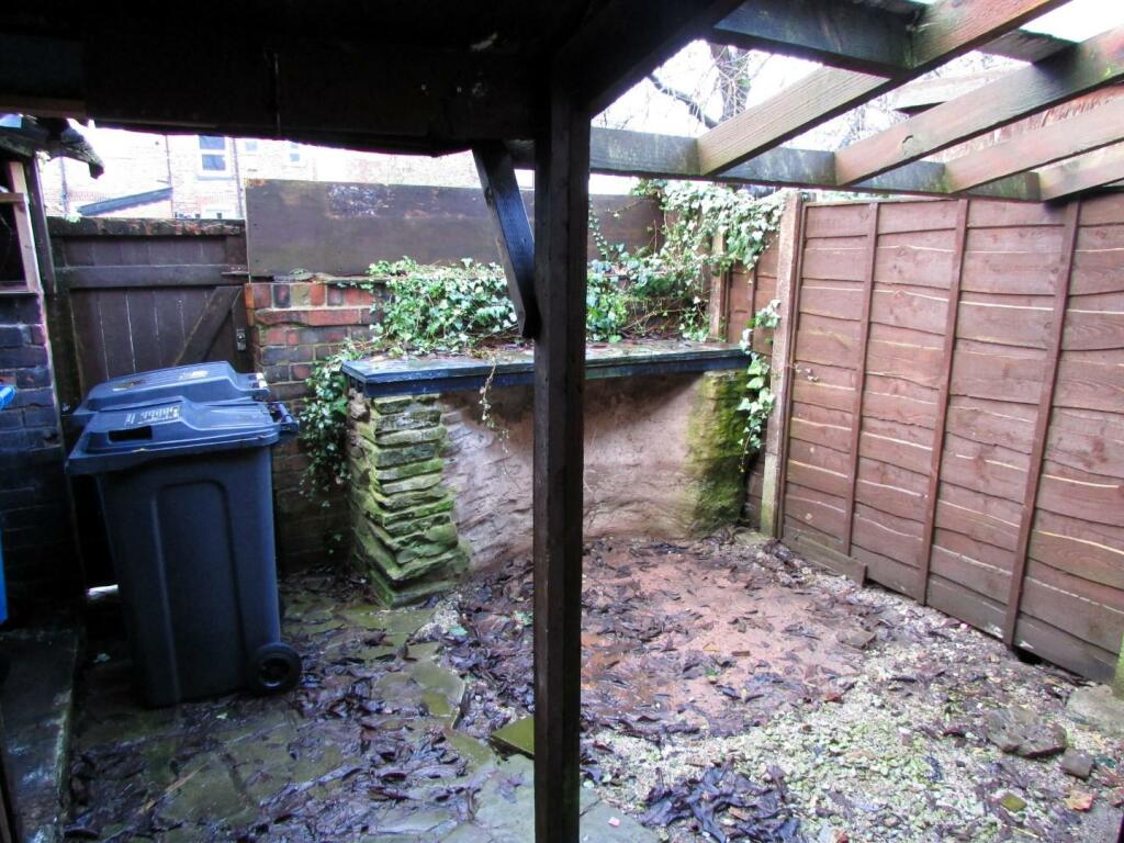 WellingtonSt14yard.JPG